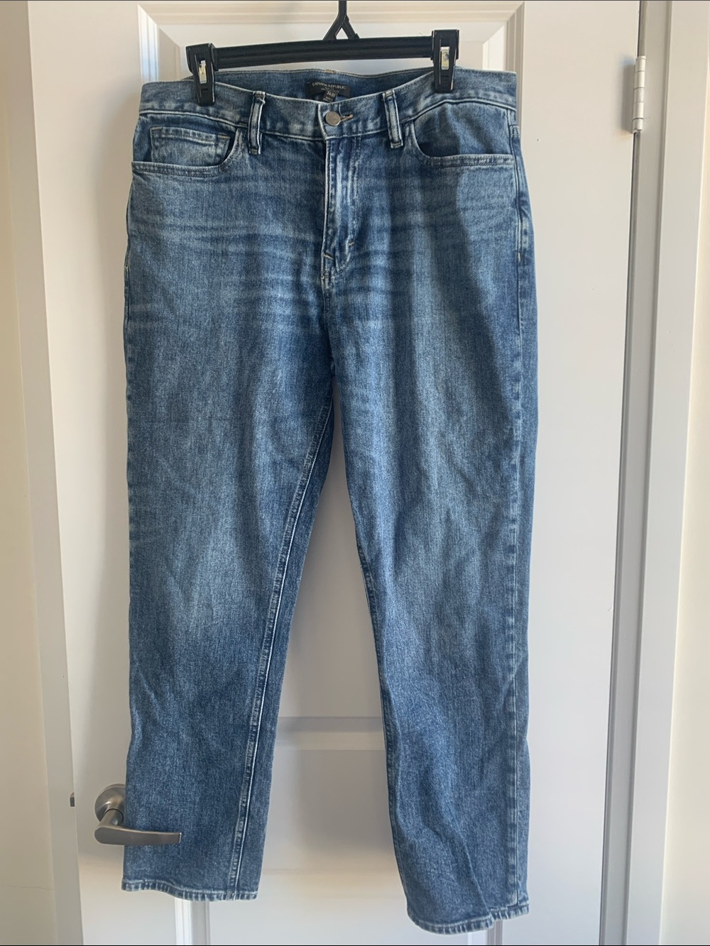 Banana Republic Straight-Leg Men's Jeans in Medium Blue
